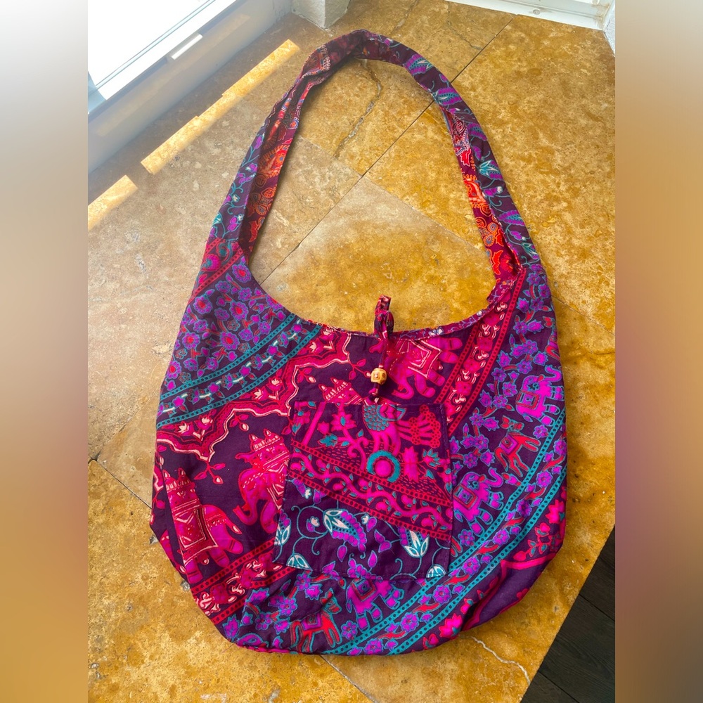 New Elephant, Hippie Boho Shoulder bag in Burgundy Red